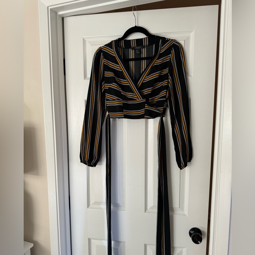 Long‎ sleeve crop top